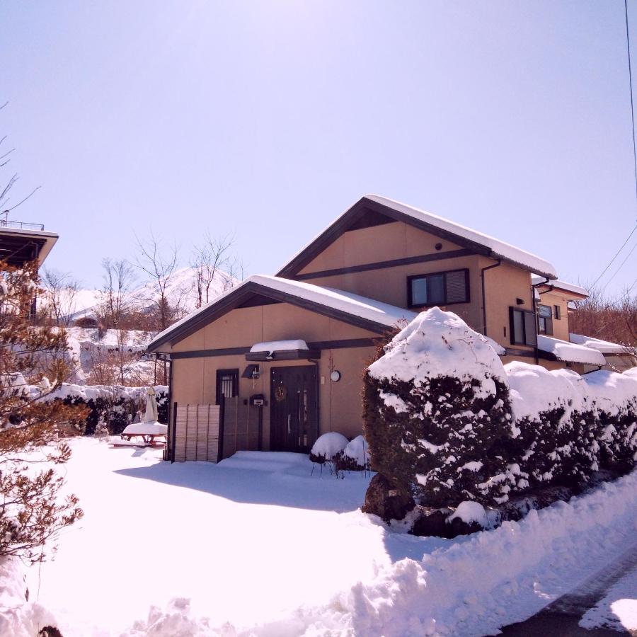 Villa 富士の樱house 宝栄 Fujikawaguchiko Exterior foto